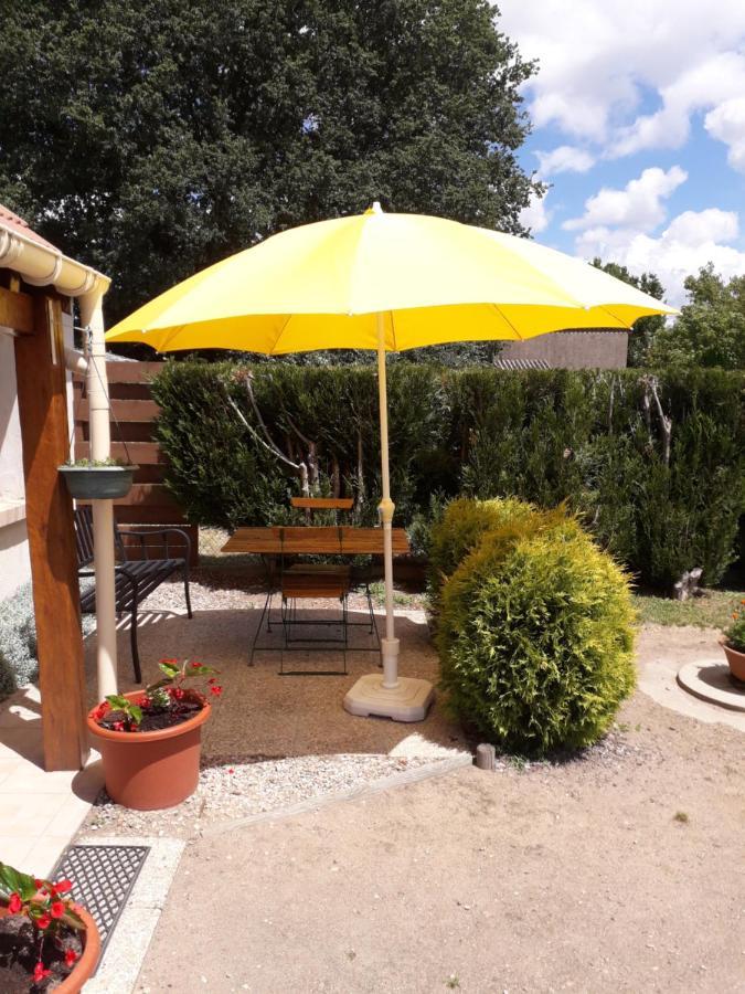 La Chaume Apartment Laugere Bagian luar foto