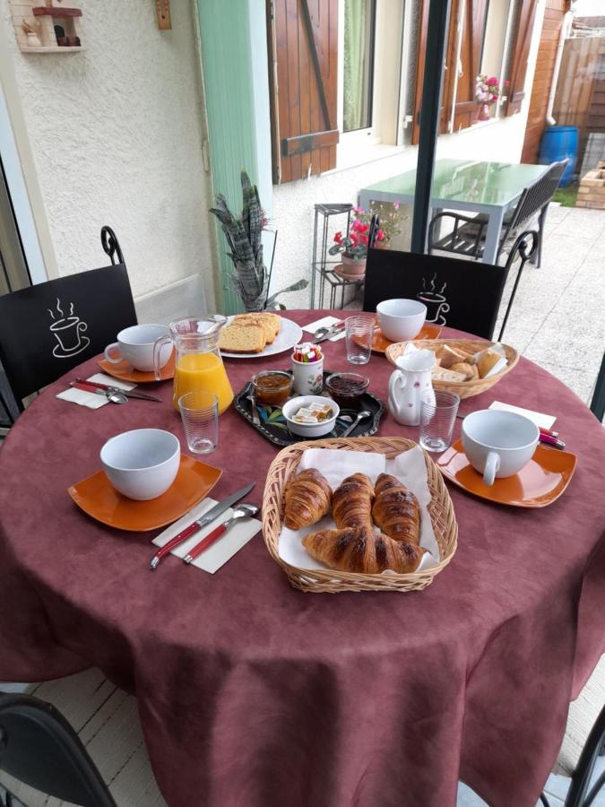 La Chaume Apartment Laugere Bagian luar foto